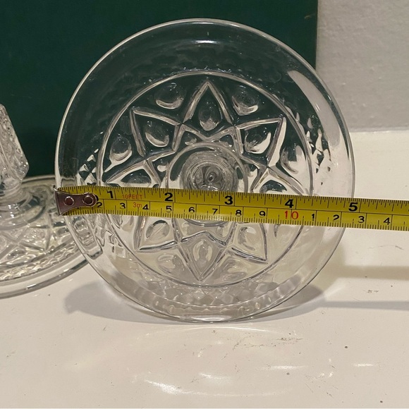 Vintage Pair of Imperial Cape Cod Pressed Glass Candlesticks - Picture 10 of 11